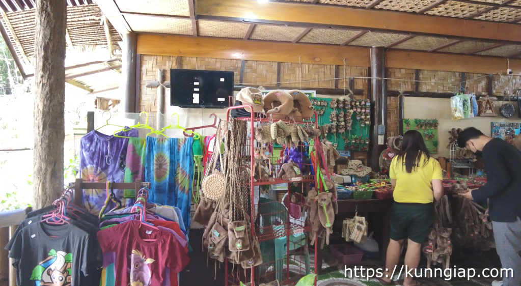 Tarsier Conservation Area Souvenir Stalls