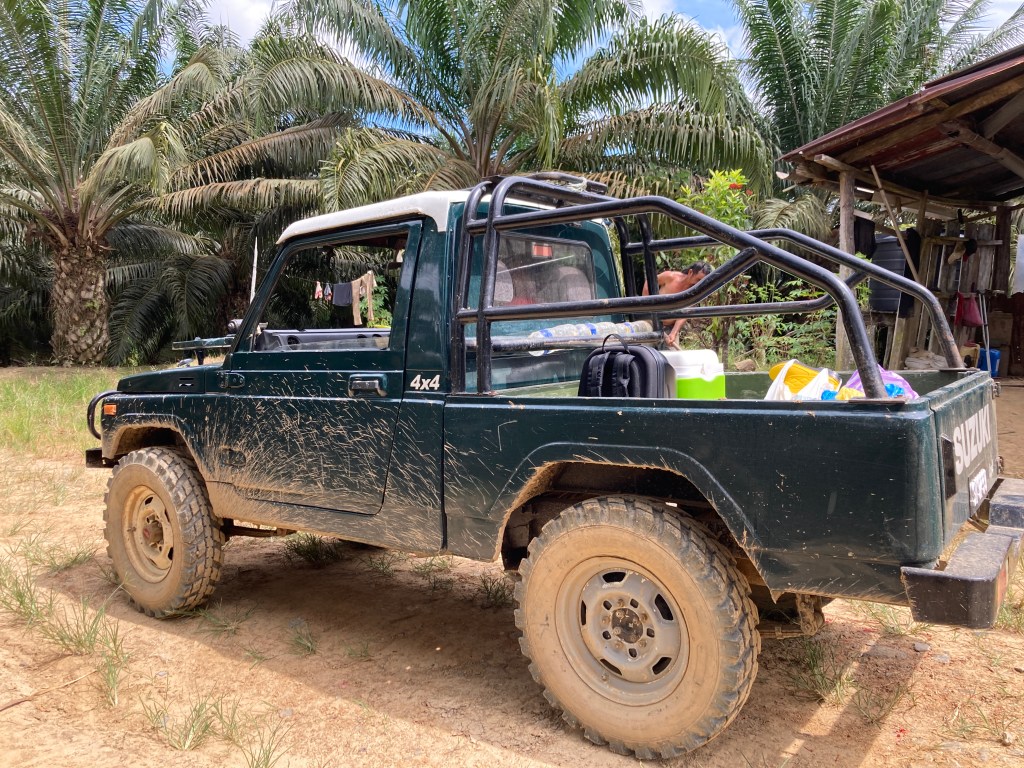 Pulau Sebaitk 的交通工具